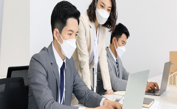 在深圳工作适合买哪款重疾险-复星保德信星熠重疾险怎么样-_1